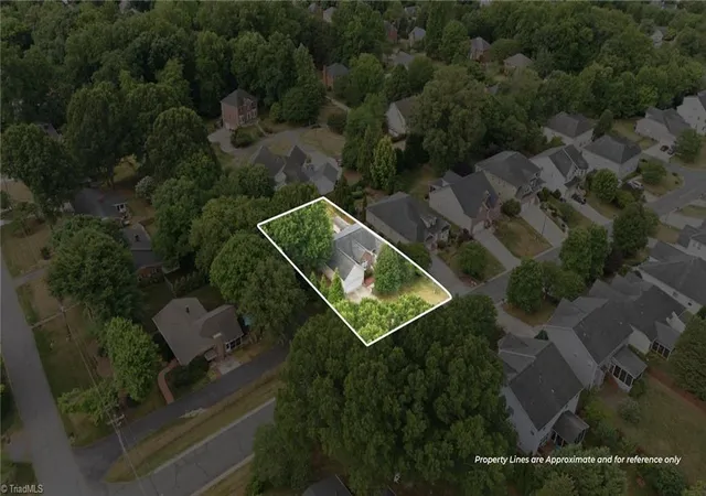 Photo 2 of Single family home for sale at 5410 Stone Xing Dr, Winston Salem, NC 27104 | MLS# 1224776 | Listing updated on 2026-09-10