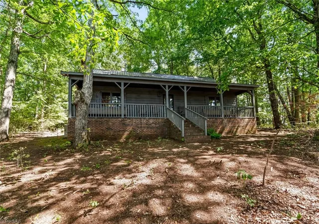 Homes for sale in Pilot Mountain, NC | 3607 Nc Hwy 268, Pilot Mountain, NC 27041 | MLS# 1221693