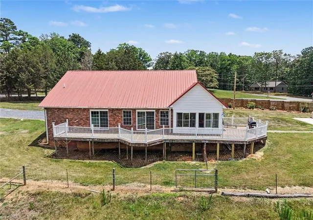 36th image of 321 Lake Park Rd, Asheboro, NC 27205 | MLS# 1224988