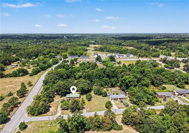 41st image of 202 Arrowood Ln, Jamestown, NC 27282 | MLS# 1225410