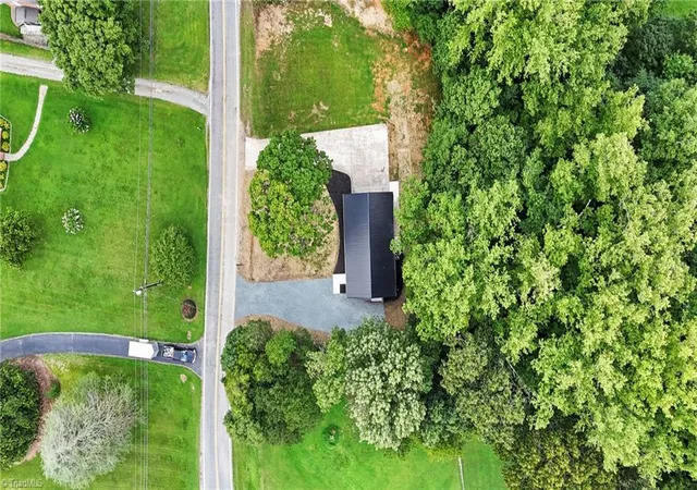 34th image of 1855 Stemp Everhart Rd, Thomasville, NC 27360 | MLS# 1230163
