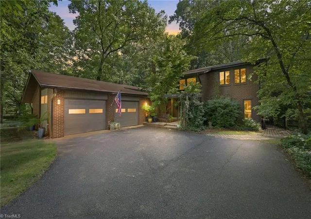 2nd image of 631 Lichfield Rd, Winston Salem, NC 27104 | MLS# 1230755