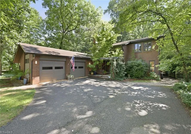 Photo 3 of Sale Pending at 631 Lichfield Rd, Winston Salem, NC 27104 | MLS# 1230755 | Listing updated on 2026-09-10