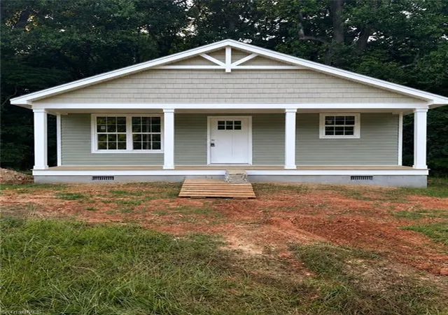 Photo 1 of Single family home for sale at 506 Moore Dr, Lexington, NC 27292 | MLS# 1225351 | Listing updated on 2026-09-01
