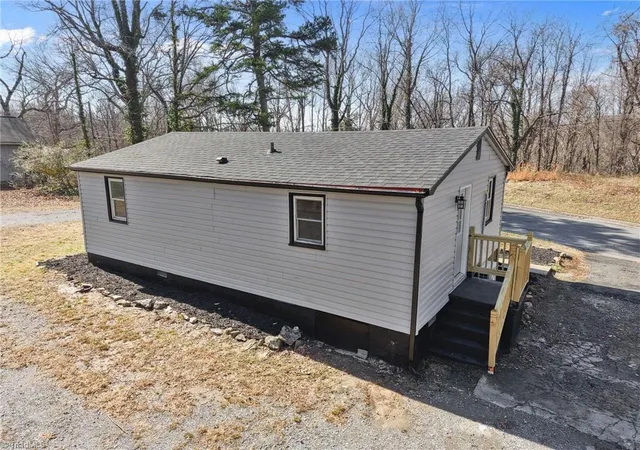 Homes for sale in Asheboro, NC | 512 Glovinia St, Asheboro, NC 27203 | MLS# 1209315