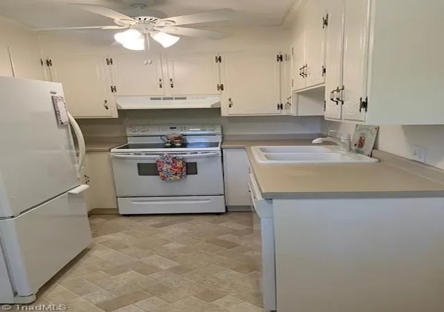 Photo 3 of Sale Pending at 2306 Woodland Dr, Reidsville, NC 27320 | MLS# 1232968 | Listing updated on 2026-09-20