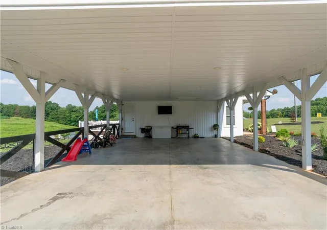 45th image of 1004 Tilley Farm Rd, Pinnacle, NC 27043 | MLS# 1228039