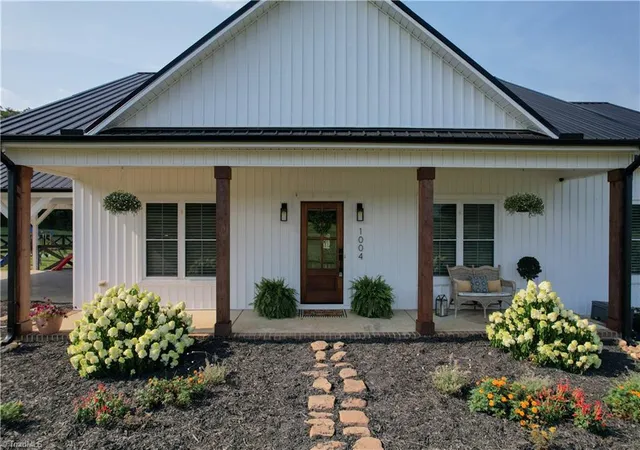 5th image of 1004 Tilley Farm Rd, Pinnacle, NC 27043 | MLS# 1228039
