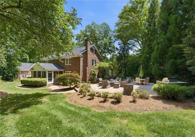 Photo 3 of Single family home for sale at 3 Bryan Ct, Greensboro, NC 27408 | MLS# 1225101 | Listing updated on 2026-06-25