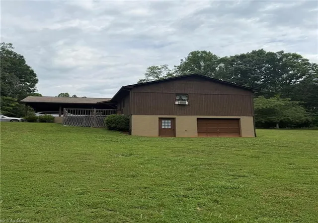 4th image of 307 Valleygreen Trl, Pinnacle, NC 27043 | MLS# 1227452
