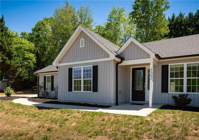 Homes for sale in King, NC | 122 Fosstorall Rd, King, NC 27021 | MLS# 1218464