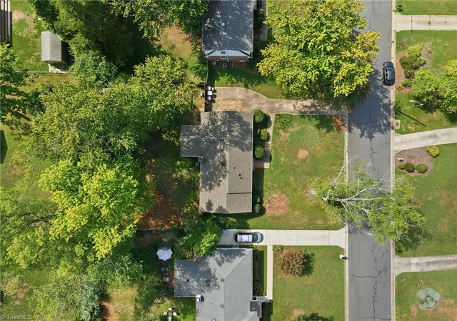 46th image of 2008 Medhurst Dr, Greensboro, NC 27410 | MLS# 1232899