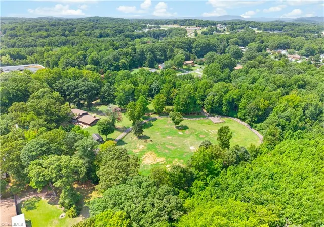 3rd image of 1941 Oak Dr, Asheboro, NC 27205 | MLS# 1230838