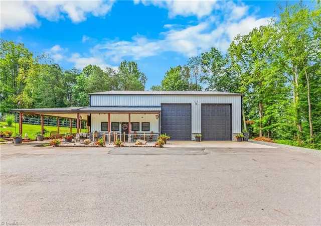 3rd image of 1325 William Fowler Rd, King, NC 27021 | MLS# 1230842