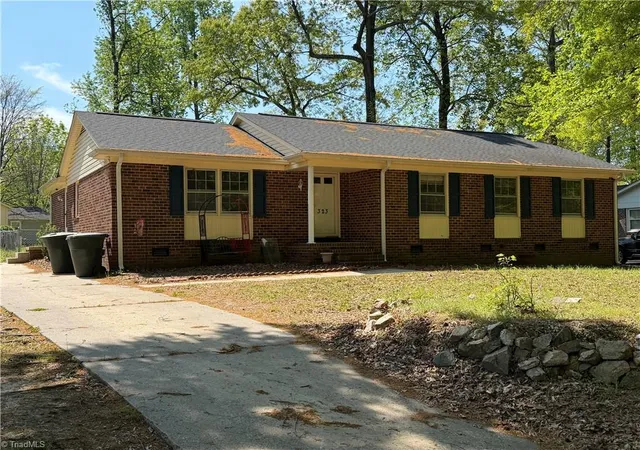 Homes for sale in Greensboro, NC | 323 Largo Dr, Greensboro, NC 27406 | MLS# 1216440
