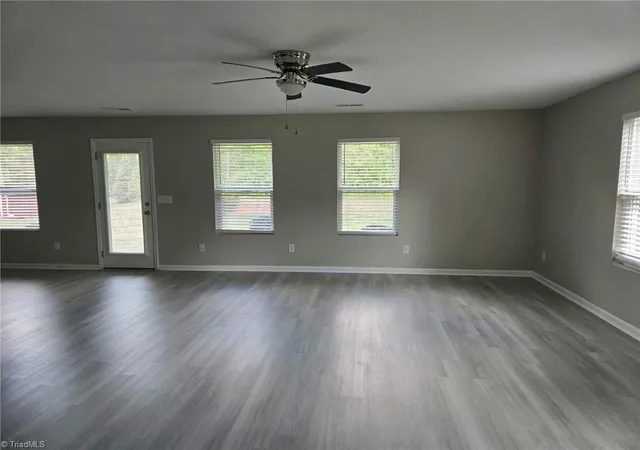Photo 3 of Single family home for sale at 4586 Sun Valley Ln, Kernersville, NC 27284 | MLS# 1215707 | Listing updated on 2026-10-02