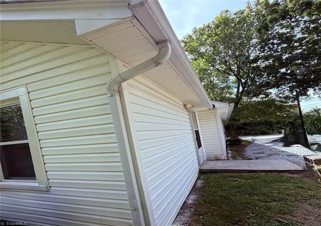 16th image of 212 Ridgecrest St, Thomasville, NC 27360 | MLS# 1229649