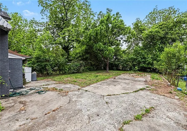 16th image of 818 Hilltop St, High Point, NC 27260 | MLS# 1217877