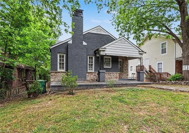 3rd image of 818 Hilltop St, High Point, NC 27260 | MLS# 1217877