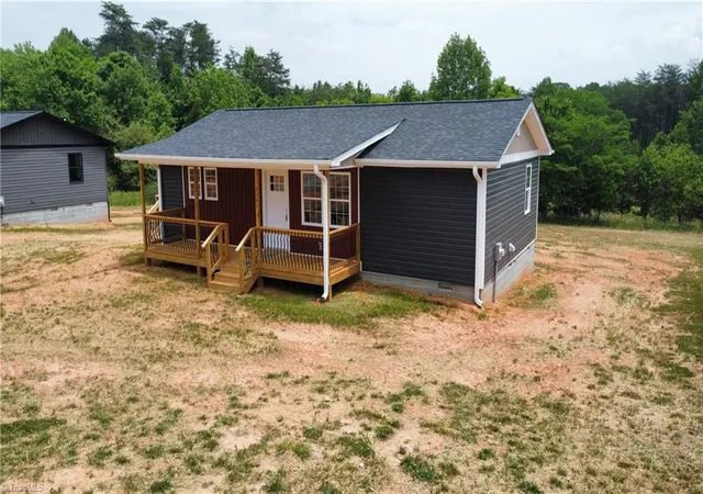 Homes for sale in Pilot Mountain, NC | 2101 Cook School Rd, Pilot Mountain, NC 27041 | MLS# 1221765