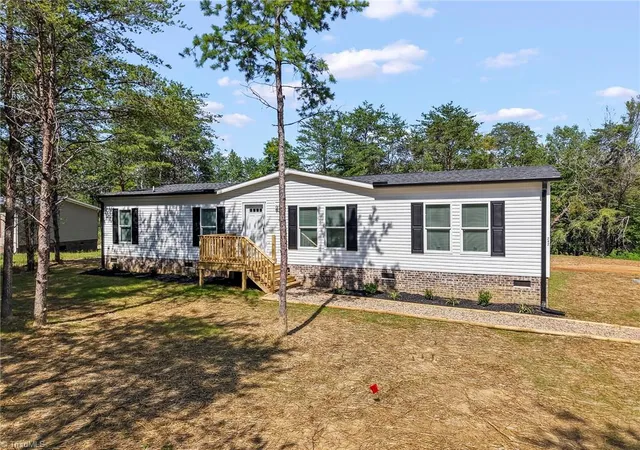 2nd image of 242 Old Thomasville Rd, Winston Salem, NC 27107 | MLS# 1230350