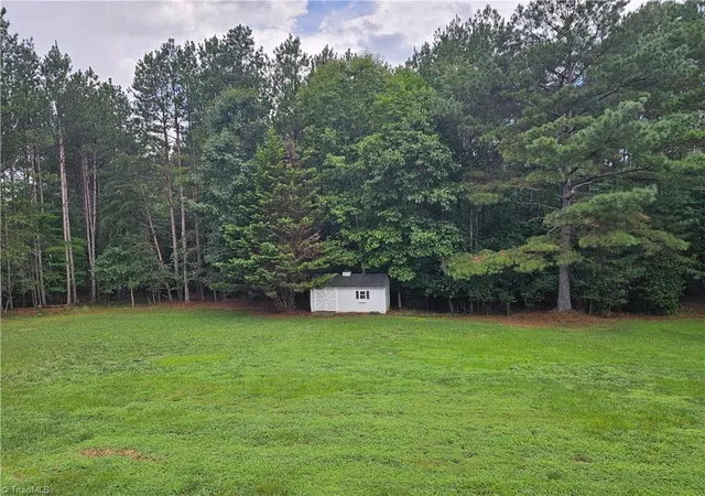 Photo 5 of Sale Pending at 306 Gardner Point Dr, Stony Point, NC 28678 | MLS# 1231217 | Listing updated on 2026-08-22