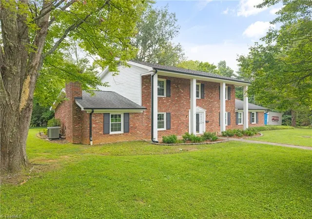2nd image of 4986 Lombardy Ln, Winston Salem, NC 27103 | MLS# 1231025