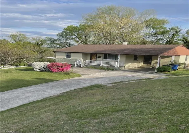 2nd image of 226 E Elm St, Mount Airy, NC 27030 | MLS# 1223479