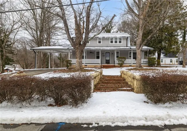 Photo 2 of Single family home for sale at 1102 Courtland Ave, Reidsville, NC 27320 | MLS# 1208417 | Listing updated on 2026-05-23