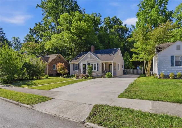 Photo 3 of Sale Pending at 4005 Walker Ave, Greensboro, NC 27403 | MLS# 1224020 | Listing updated on 2026-08-01