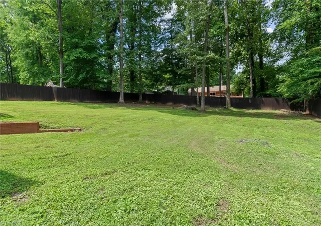 4th image of 521 Dogwood Cir, High Point, NC 27260 | MLS# 1230352
