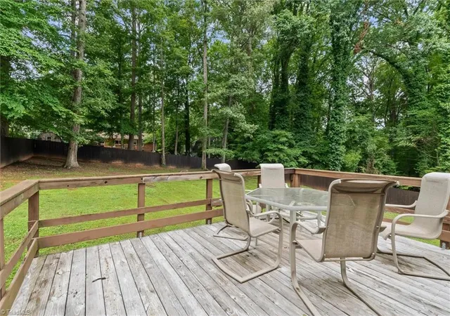 5th image of 521 Dogwood Cir, High Point, NC 27260 | MLS# 1230352
