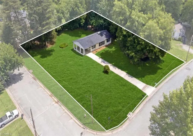 Photo 2 of Single family home for sale at 503 Jeanette Ave, High Point, NC 27265 | MLS# 1227766 | Listing updated on 2026-09-15