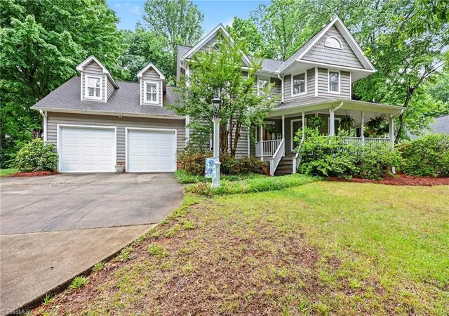 2nd image of 4015 Baytree Ct, High Point, NC 27265 | MLS# 1222209