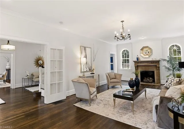 Photo 4 of Sale Pending at 419 N Stratford Rd, Winston Salem, NC 27104 | MLS# 1233311 | Listing updated on 2026-09-30