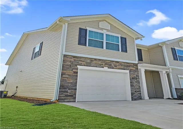 Photo 1 of Single family home for sale at 1108 Evelynnview Ln, Kernersville, NC 27284 | MLS# 1234005 | Listing updated on 2026-09-06
