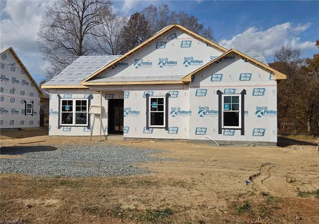 Homes for sale in Lexington, NC | 1380 Piedmont Dr, Lexington, NC 27295 | MLS# 1201620