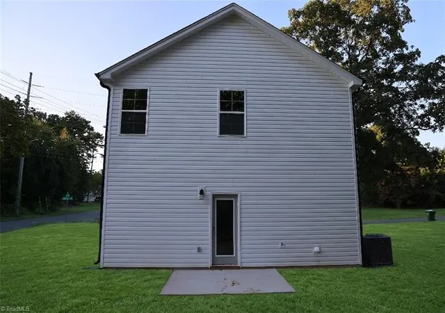 11th image of 400 Guilford St, Lexington, NC 27292 | MLS# 1232898