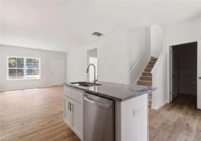 3rd image of 400 Guilford St, Lexington, NC 27292 | MLS# 1232898