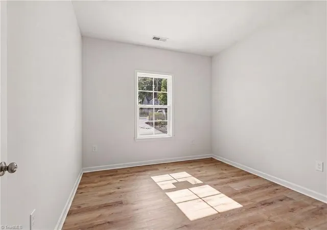 4th image of 400 Guilford St, Lexington, NC 27292 | MLS# 1232898