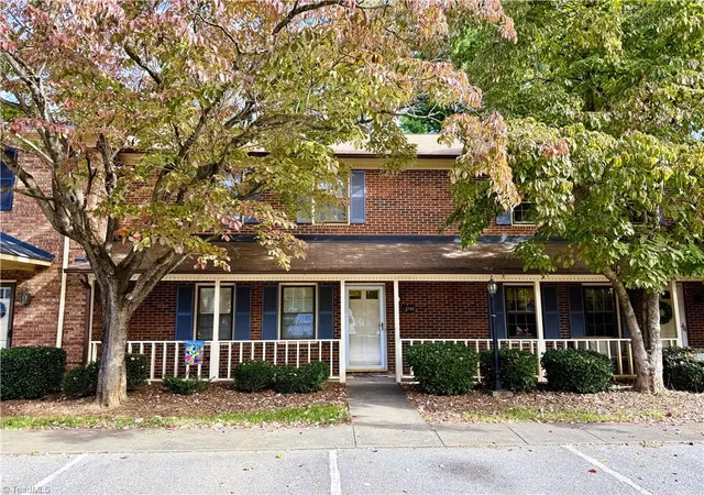 2nd image of 3131 Burke Mill Ct, Winston Salem, NC 27103 | MLS# 1227338
