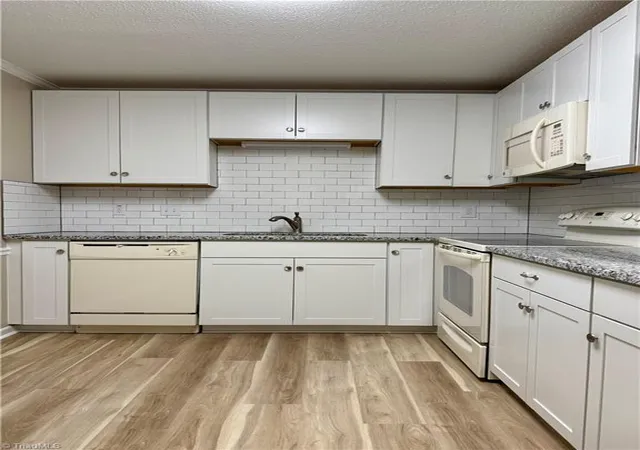 5th image of 3131 Burke Mill Ct, Winston Salem, NC 27103 | MLS# 1227338