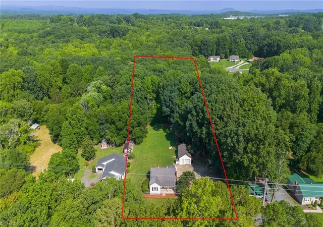 2nd image of 1106 Mack Rd, Asheboro, NC 27205 | MLS# 1229569