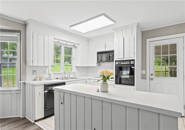 Photo 3 of Single family home for sale at 6645 Springfield Dr, Clemmons, NC 27012 | MLS# 1227832 | Listing updated on 2026-09-15