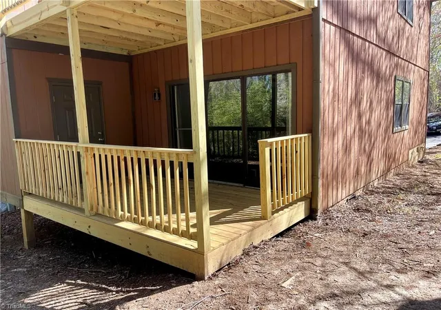 Photo 3 of Sale Pending at 1801 Aspen Way, Winston Salem, NC 27106 | MLS# 1214304 | Listing updated on 2026-10-16