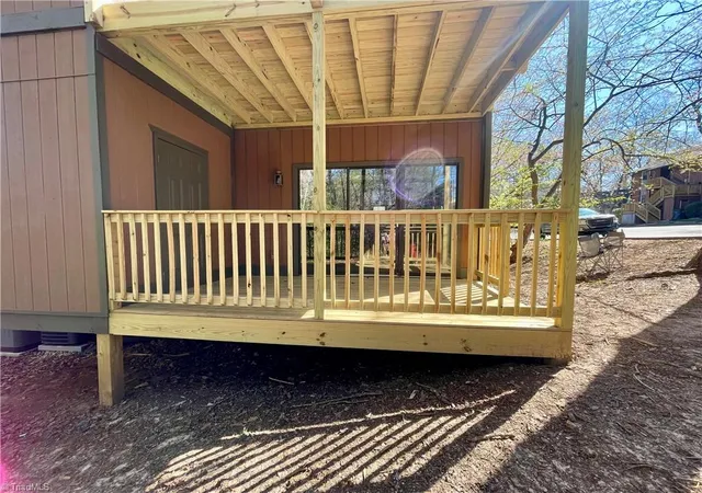 Photo 4 of Sale Pending at 1801 Aspen Way, Winston Salem, NC 27106 | MLS# 1214304 | Listing updated on 2026-10-16