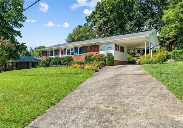 2nd image of 1326 Brookdale Dr, Asheboro, NC 27205 | MLS# 1230598