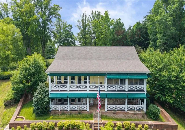 Homes for sale in Mount Airy, NC | 331 Valleyview Dr, Mount Airy, NC 27030 | MLS# 1224789