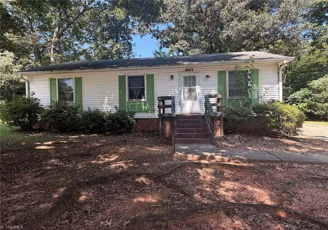 Photo 1 of Sale Pending at 1719 Oneka Ave, High Point, NC 27260 | MLS# 1233399 | Listing updated on 2026-09-19