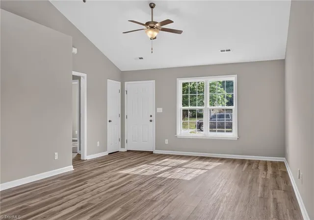 Photo 4 of Sale Pending at 1575 Farningham Ln, Burlington, NC 27215 | MLS# 1228873 | Listing updated on 2026-09-16